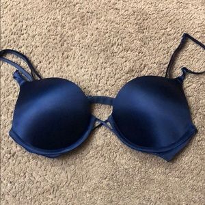 Victoria Secret Bombshell bra 34b